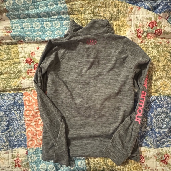 Under Armour Heather Gray Performance Pullover with Pink HeatGear Logo - Picture 3 of 3